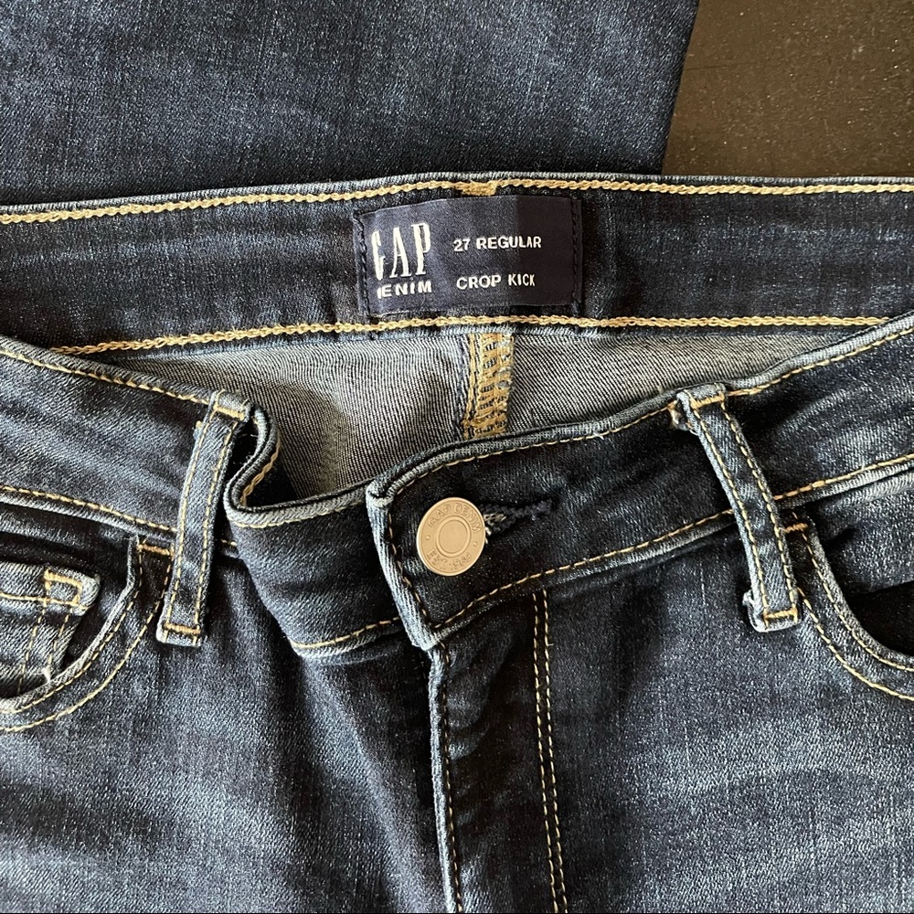 GAP Dark Wash Crop Kick Ankle Jeans, size 27R